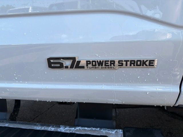 Used 2025 Ford F250 Lariat AWD/4WD image 14