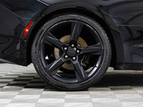 Used 2018 Chevrolet Camaro LT w/ RS Package image 40