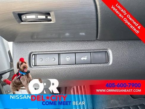 Certified 2025 Nissan Pathfinder SL w/ SL Premium Package FWD image 16