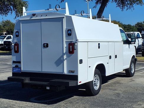 New 2025 Chevrolet Express 3500 w/ Power Convenience Package image 4