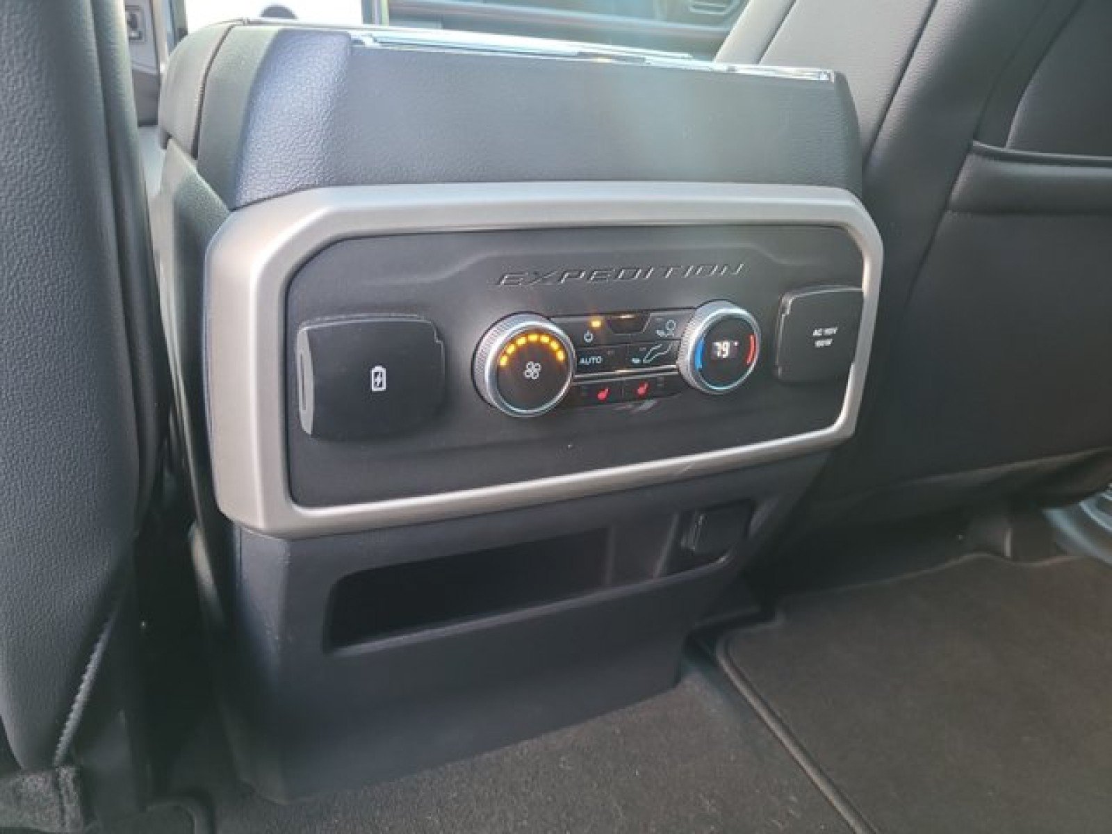 Used 2023 Ford Expedition Max Limited AWD/4WD image 37