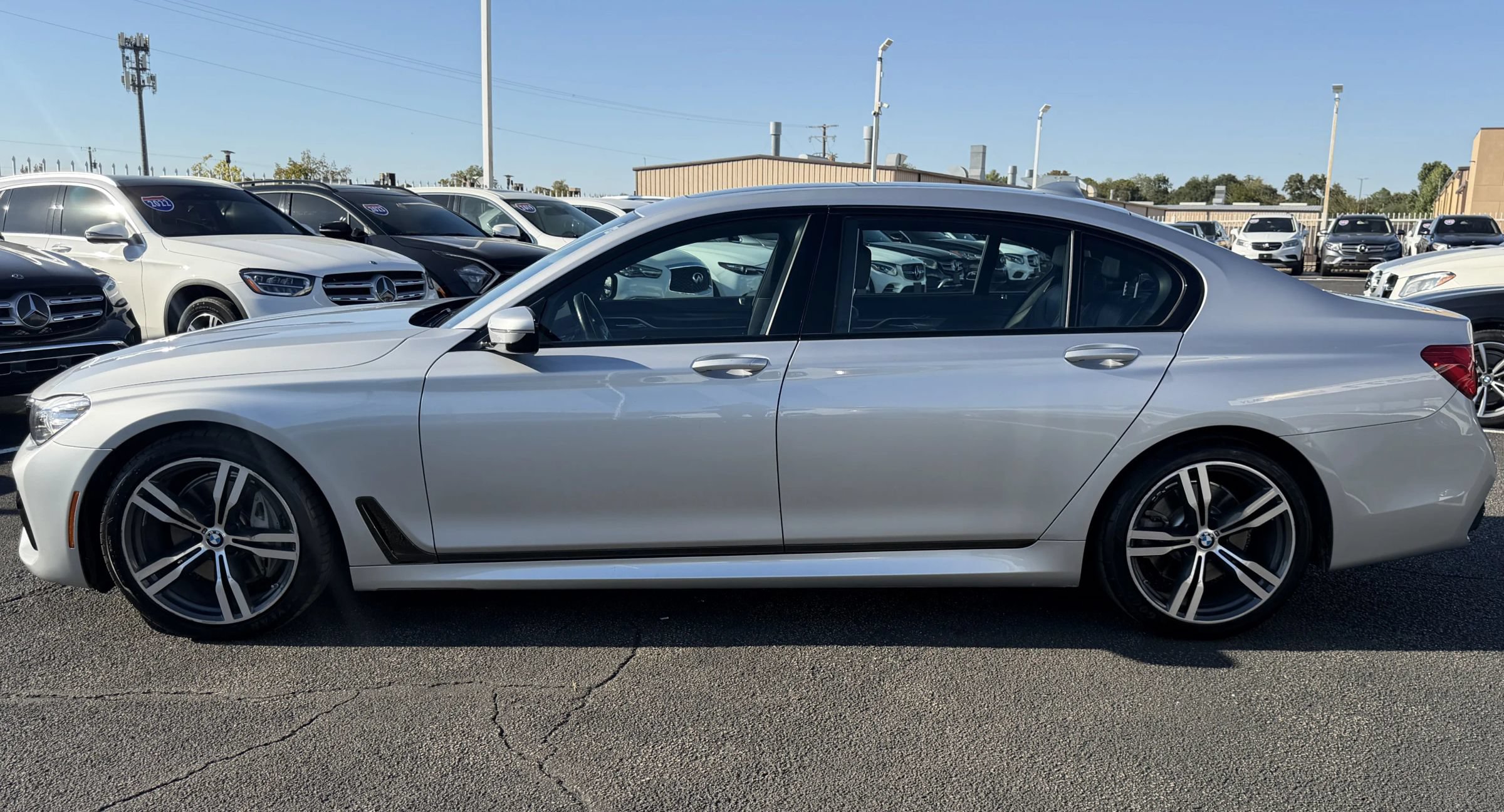 Used 2019 BMW 740i w/ Executive Package RWD image 4