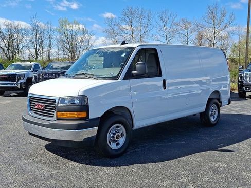 New 2025 GMC Savana 3500 w/ Driver Convenience Package RWD image 3