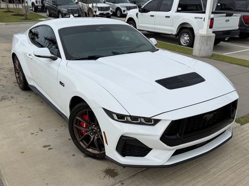 Used 2024 Ford Mustang GT Premium RWD image 6