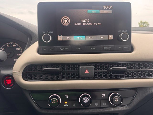 Used 2023 Honda HR-V LX image 11