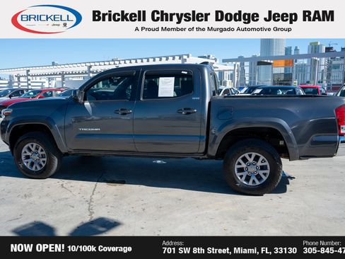 Used 2017 Toyota Tacoma SR5 image 8