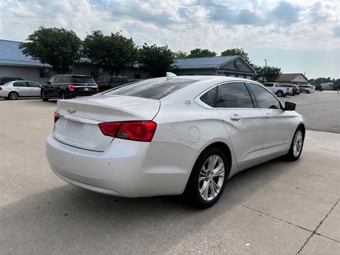 Used 2015 Chevrolet Impala LT w/ Power and Light Package FWD image 3