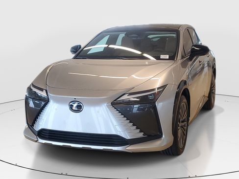 Used 2023 Lexus RZ 450e Premium w/ Accessory Package (Z1) AWD/4WD image 4
