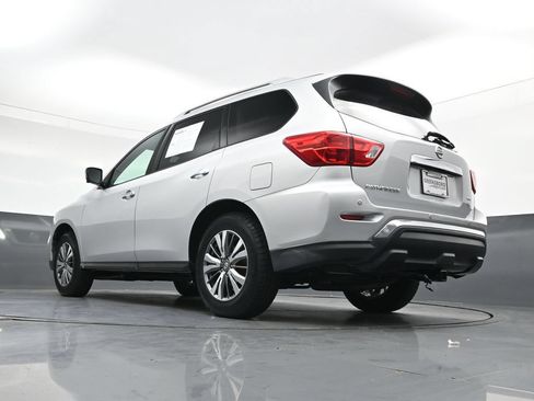 Used 2020 Nissan Pathfinder SL AWD/4WD image 46