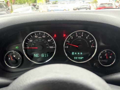 Used 2017 Jeep Wrangler Unlimited Rubicon w/ Connectivity Group AWD/4WD image 20