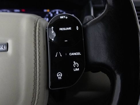 Used 2019 Land Rover Range Rover HSE image 31