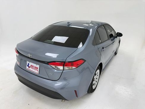 Used 2025 Toyota Corolla LE FWD image 40