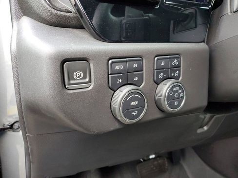 Used 2024 Chevrolet Silverado 1500 ZR2 image 9