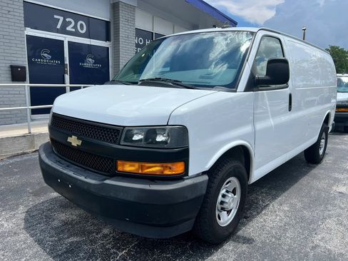 Used 2020 Chevrolet Express 2500 RWD image 1