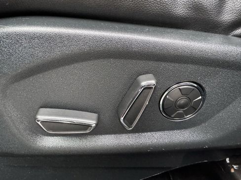 Certified 2018 Ford Explorer Limited w/ Equipment Group 301A image 33