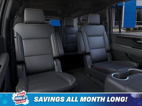 New 2026 Chevrolet Suburban Premier w/ Sun And Tow Package AWD/4WD image 17