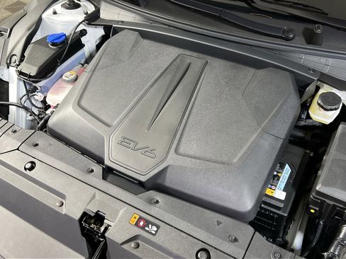 New 2025 Kia EV6 Wind image 27