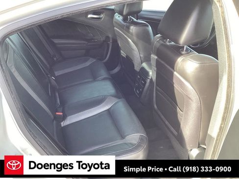 Used 2020 Dodge Charger SXT w/ Plus Group image 19