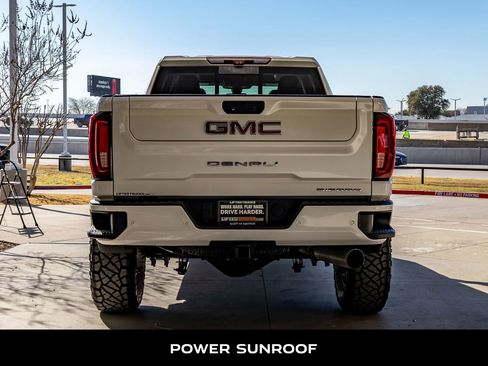 Used 2021 GMC Sierra 2500 Denali w/ Denali Ultimate Package image 8