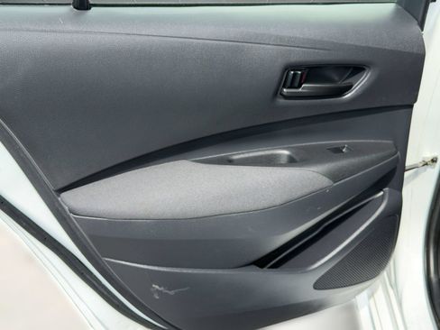 Used 2023 Toyota Corolla LE FWD image 31