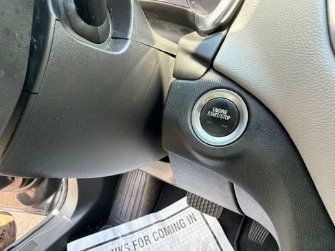 Used 2022 Chevrolet Equinox LS AWD/4WD image 19