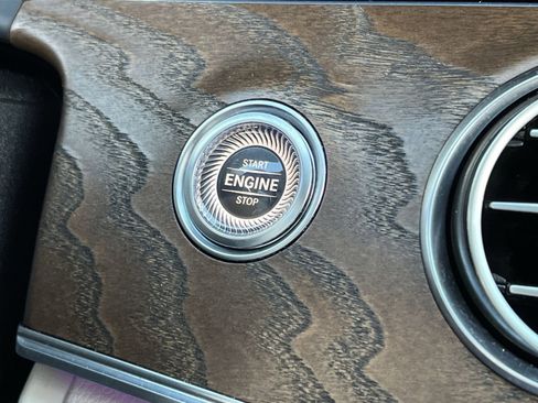 Certified 2021 Mercedes-Benz E 350 4MATIC Sedan image 31