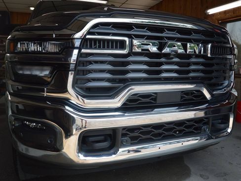 Used 2026 RAM 2500 Big Horn AWD/4WD image 3