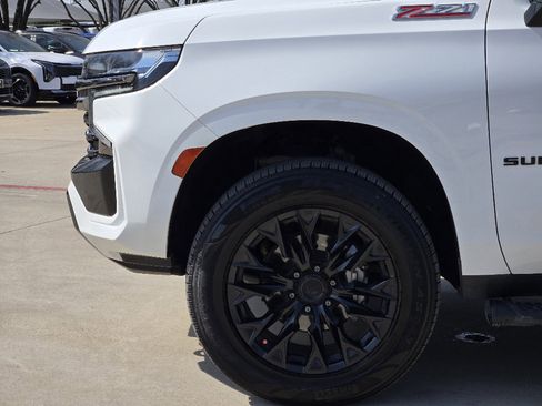 Used 2022 Chevrolet Suburban Z71 w/ Z71 Off-Road Package image 14