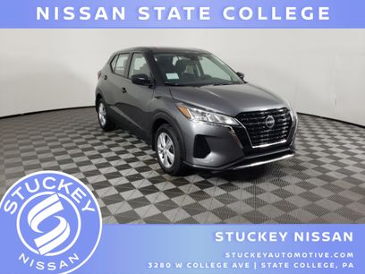 New 2025 Nissan Kicks S
