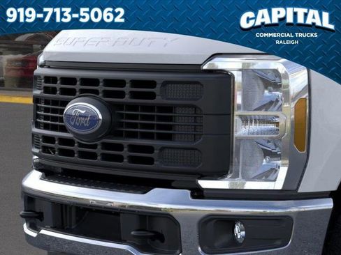 New 2026 Ford F350 XL w/ XL Chrome Package AWD/4WD image 17