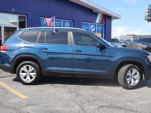 Used 2019 Volkswagen Atlas SE FWD image 2