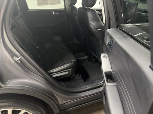 Used 2022 Ford Escape Titanium AWD/4WD image 31