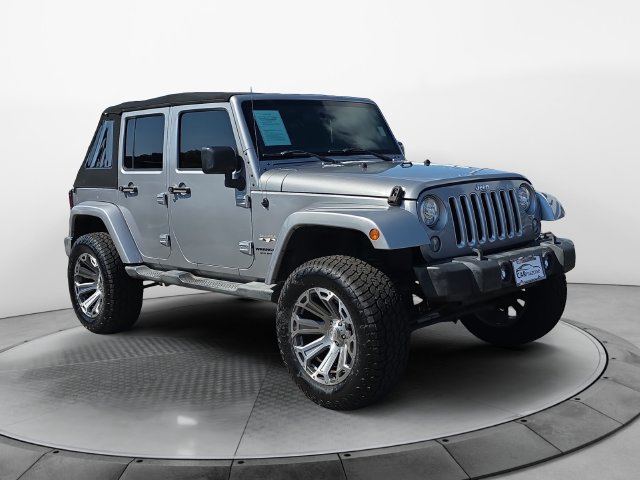 Used 2017 Jeep Wrangler Unlimited Sahara AWD/4WD image 7