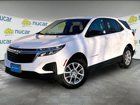 Used 2023 Chevrolet Equinox LS image 12