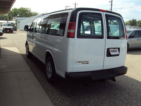 Used 2014 Chevrolet Express 1500 AWD image 5