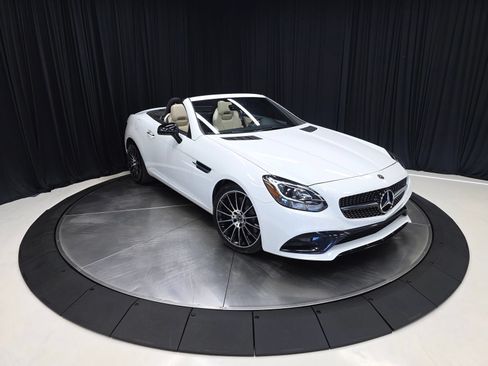 Used 2019 Mercedes-Benz SLC 300 image 17