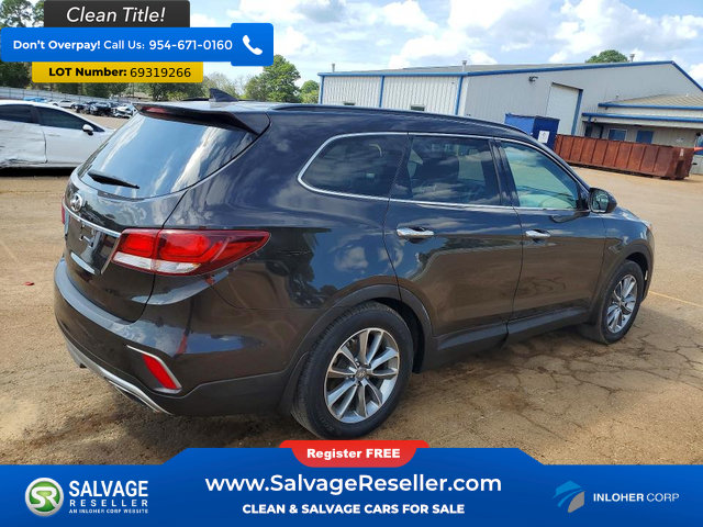 Used 2017 Hyundai Santa Fe SE FWD image 4