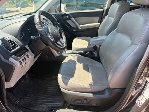Used 2017 Subaru Forester 2.5i Limited AWD/4WD image 4