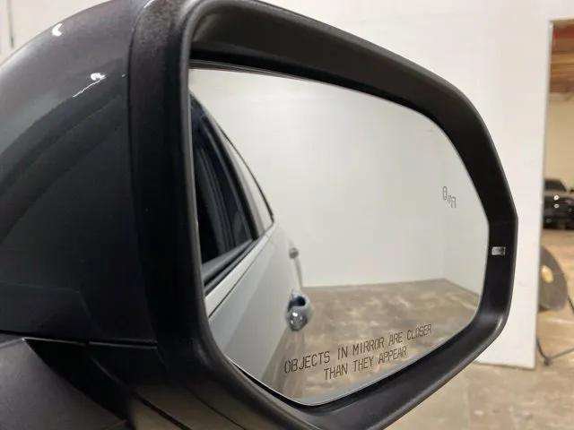 Used 2025 Volkswagen Atlas Cross Sport SE AWD/4WD image 94
