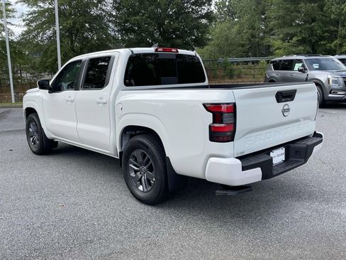New 2025 Nissan Frontier SV RWD image 4