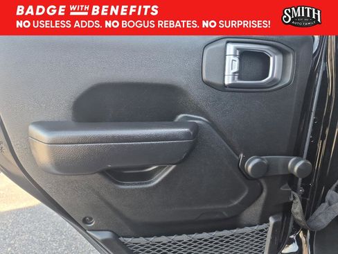 Used 2023 Jeep Gladiator Sport AWD/4WD image 14