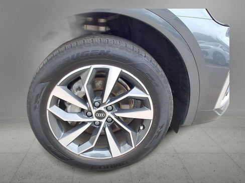 Used 2023 Audi Q5 2.0T Premium Plus w/ Premium Plus Package AWD/4WD image 2