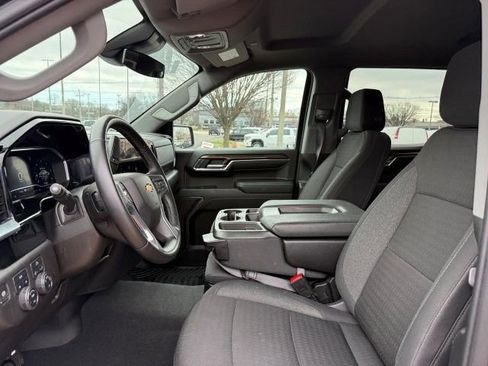 Used 2023 Chevrolet Silverado 1500 LT AWD/4WD image 14