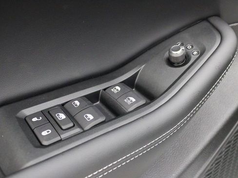 New 2025 Jeep Grand Cherokee L Laredo AWD/4WD image 19