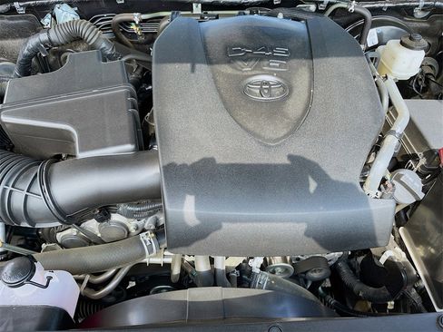 Used 2021 Toyota Tacoma SR5 image 27