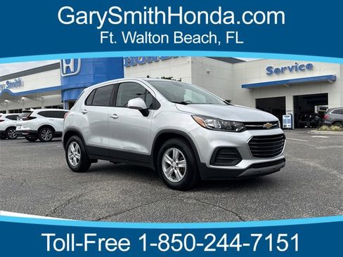 Used 2019 Chevrolet Trax LS w/ Tint and Cruise Package image 1