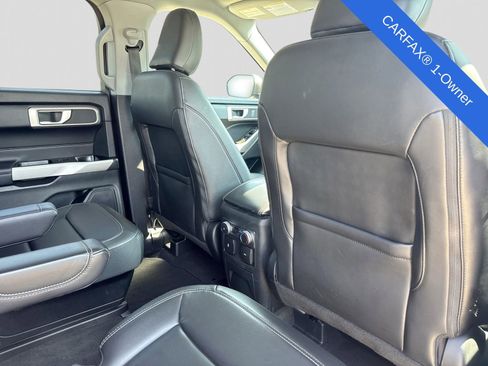 Used 2022 Ford Explorer XLT w/ Equipment Group 202A AWD/4WD image 22