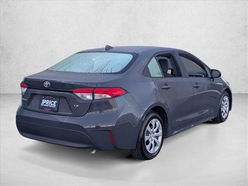 Used 2025 Toyota Corolla LE image 5