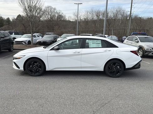 New 2026 Hyundai Elantra Sport image 4