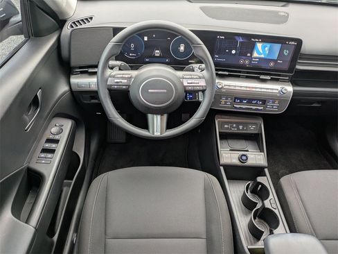 Certified 2024 Hyundai Kona SEL w/ Convenience Package image 15